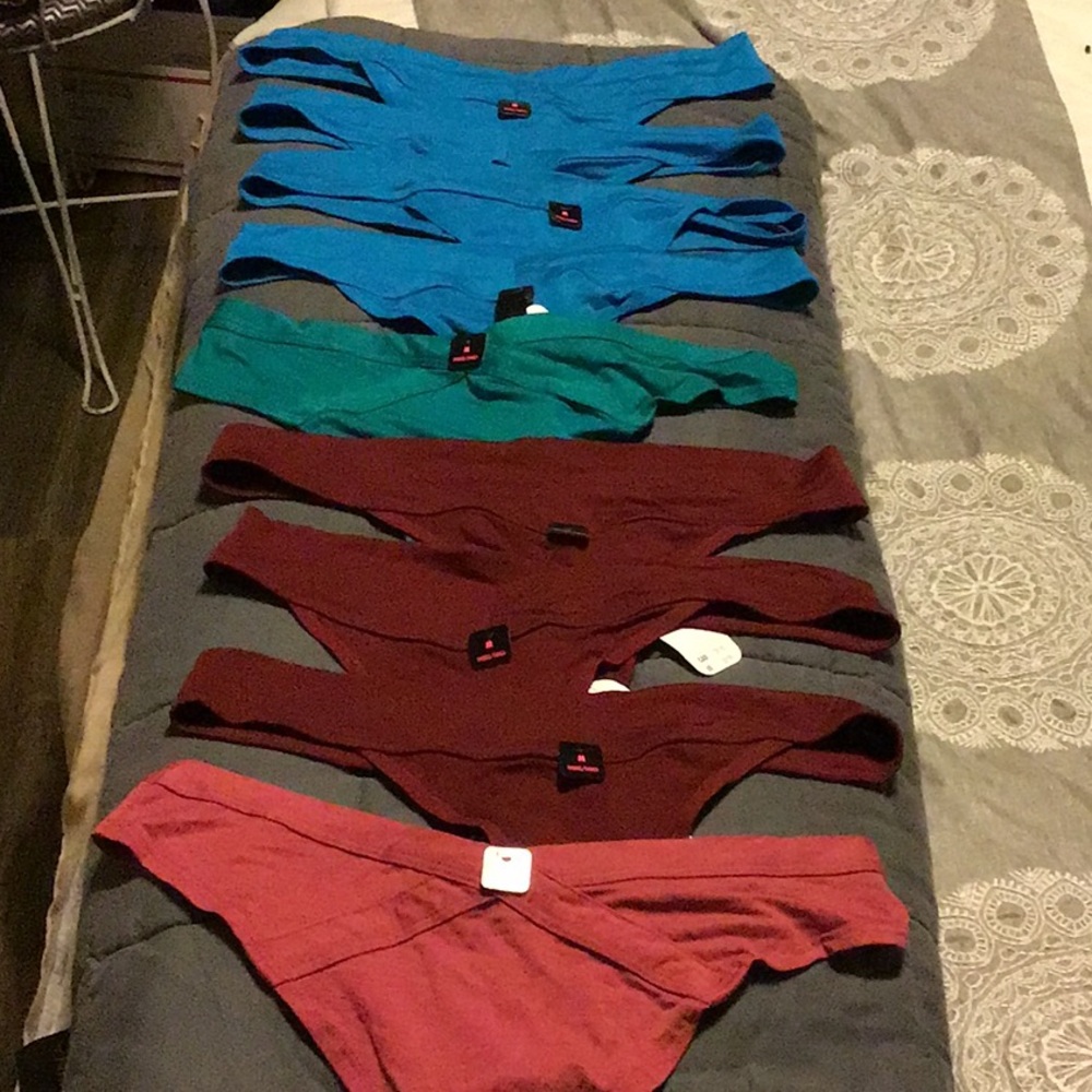 9 NWT thong panties medium